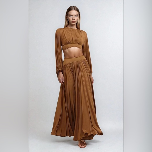KOIR Dresses & Skirts - two piece set amber color like cult Gaia